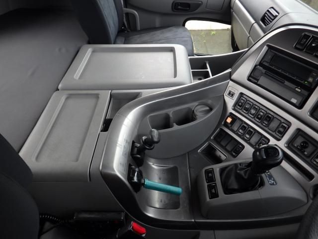 NISSAN DIESEL QUON 2017 Image 31