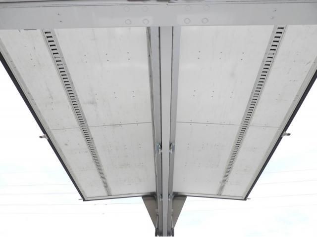 MITSUBISHI CANTER 2022 Image 31