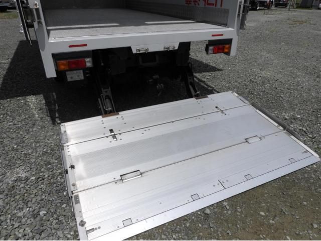 MITSUBISHI CANTER 2022 Image 31