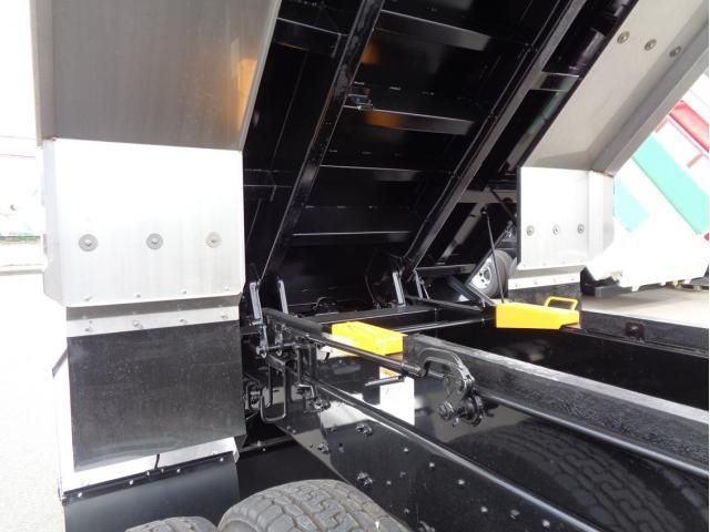 MITSUBISHI FUSOU SUPER GREAT 2023 Image 31