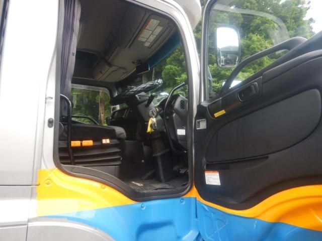 HINO PROFIA 2014 Image 31