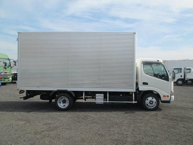 HINO DUTRO 2024 Image 31