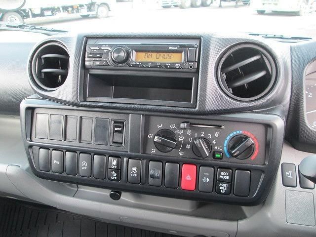 HINO DUTRO 2024 Image 31