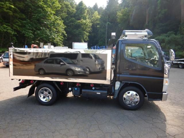 MITSUBISHI CANTER 2017 Image 31