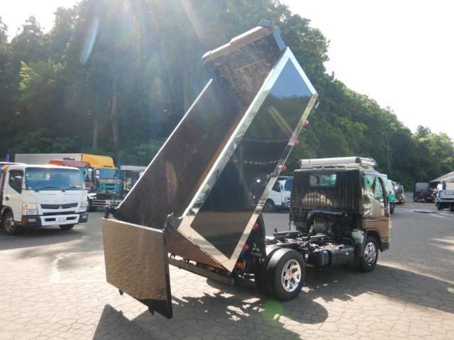 MITSUBISHI CANTER 2017 Image 31