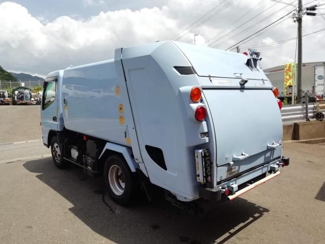 MITSUBISHI CANTER 2016 Image 31