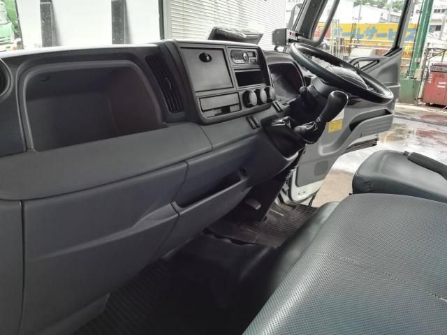 MITSUBISHI CANTER 2016 Image 31