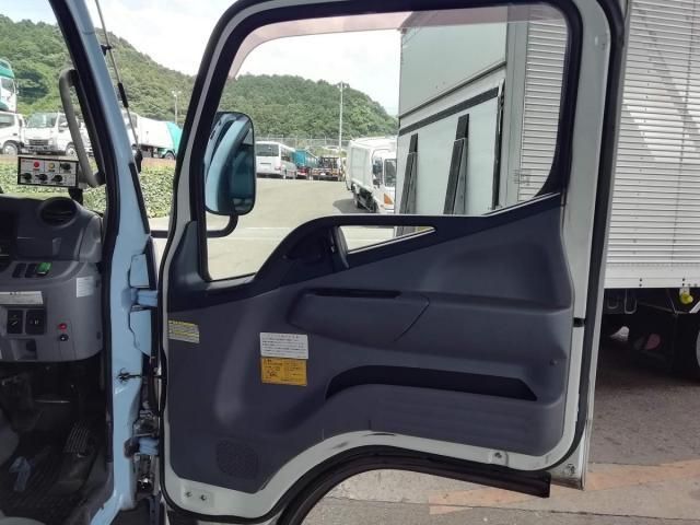 MITSUBISHI CANTER 2016 Image 31
