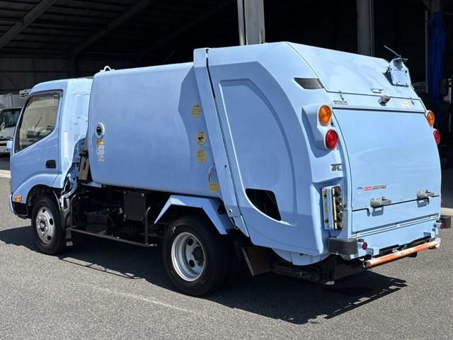 HINO DUTRO 2017 Image 31