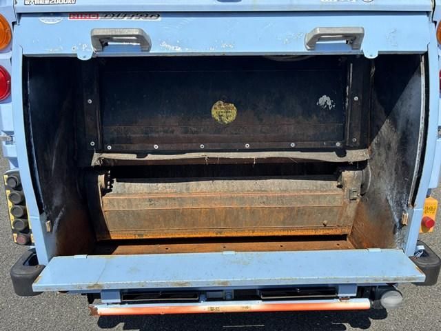 HINO DUTRO 2017 Image 31