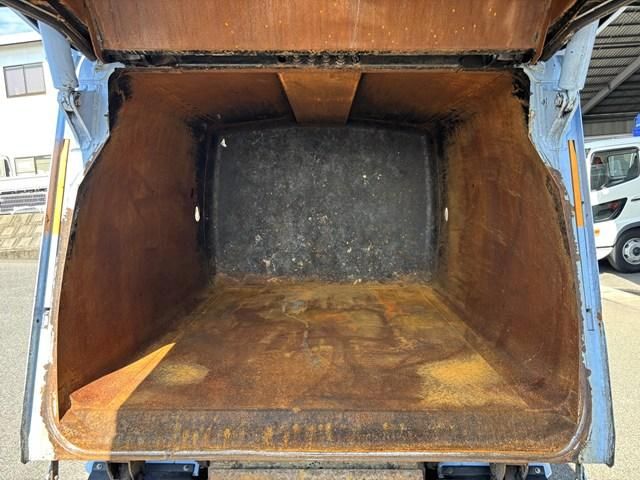 HINO DUTRO 2017 Image 31