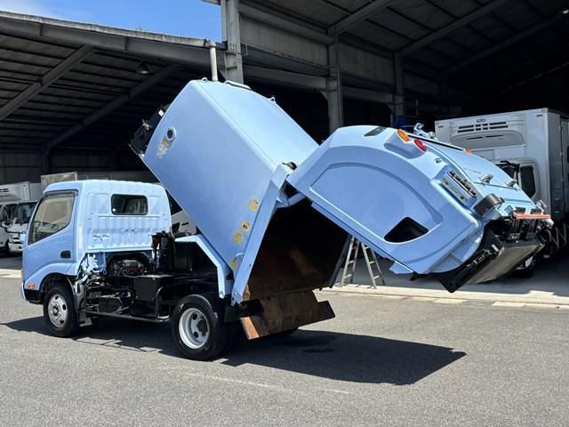 HINO DUTRO 2017 Image 31