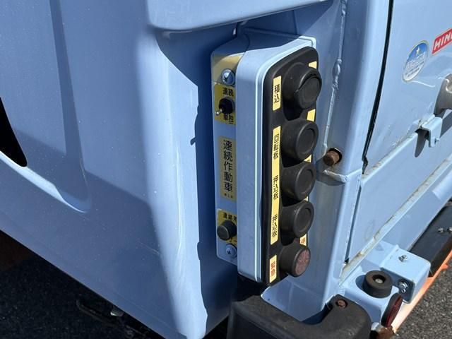 HINO DUTRO 2017 Image 31