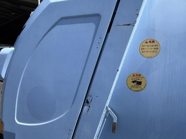 HINO DUTRO 2017 Image 31