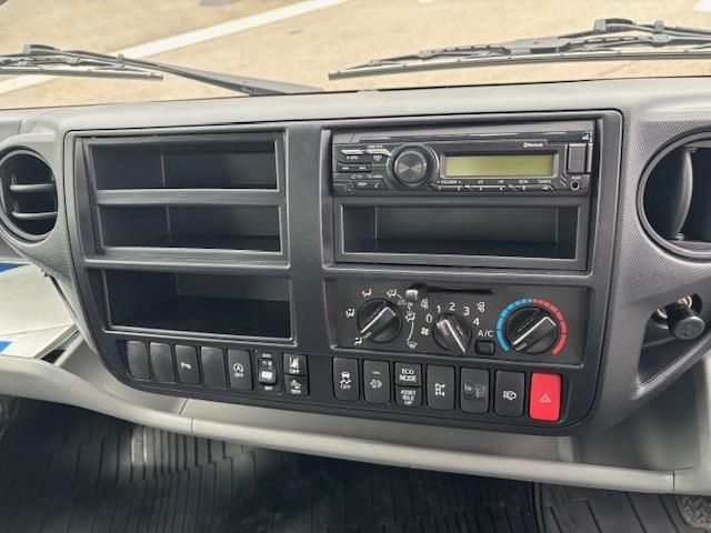 HINO DUTRO 2024 Image 31