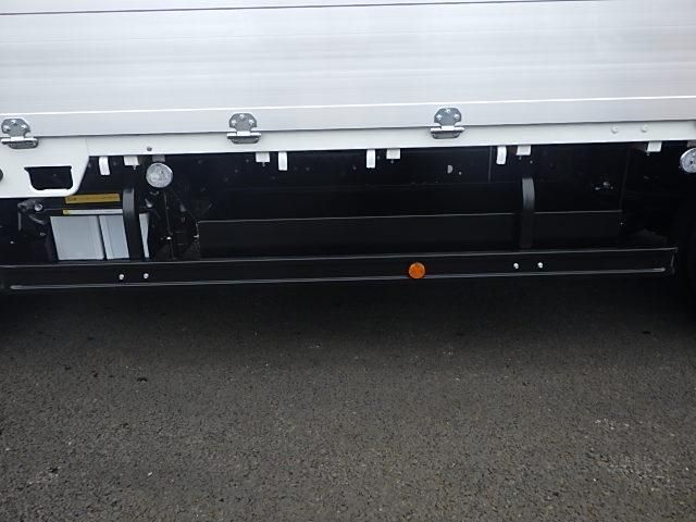 MITSUBISHI CANTER 2024 Image 31