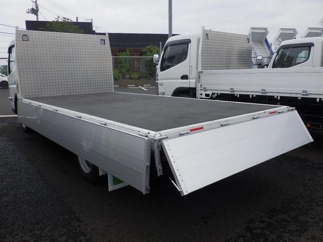 MITSUBISHI CANTER 2024 Image 31