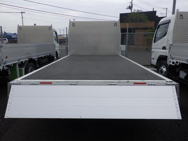 MITSUBISHI CANTER 2024 Image 31