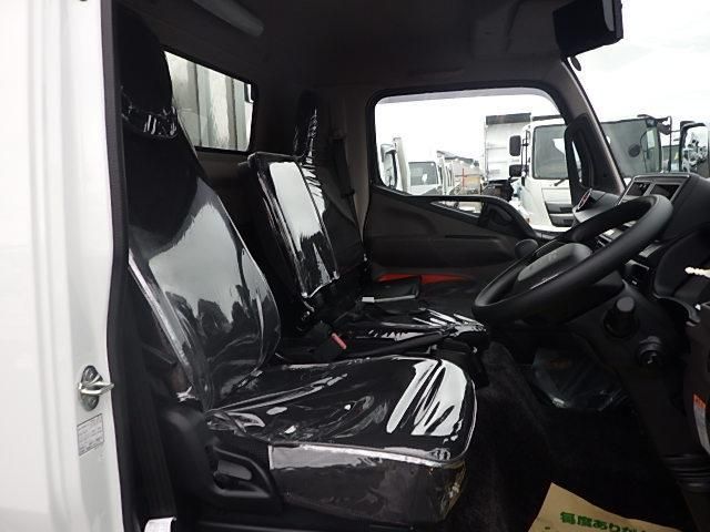 MITSUBISHI CANTER 2024 Image 31
