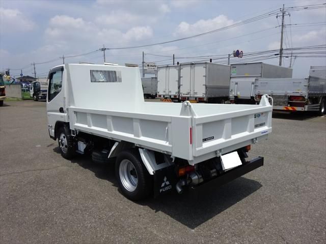 MITSUBISHI CANTER 2024 Image 31