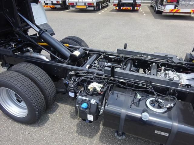 MITSUBISHI CANTER 2024 Image 31