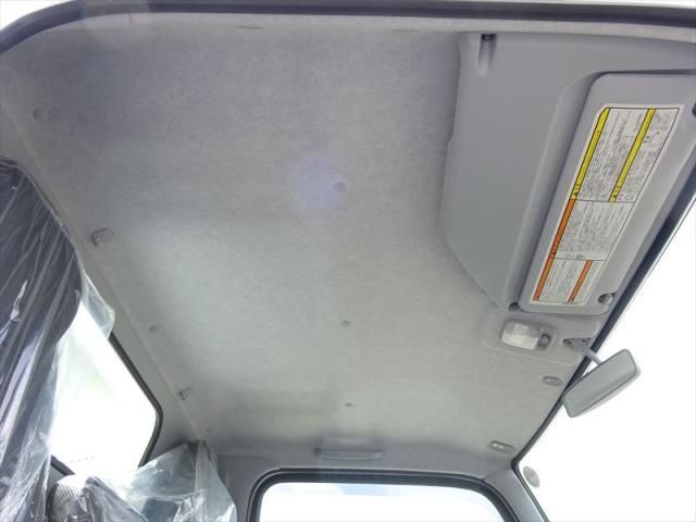 MITSUBISHI CANTER 2024 Image 31