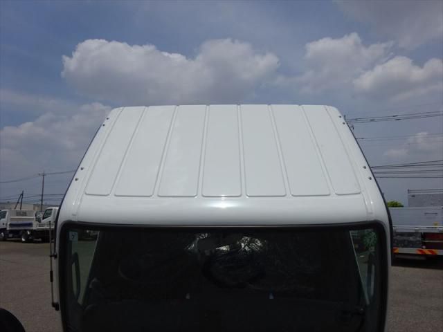 MITSUBISHI CANTER 2024 Image 31