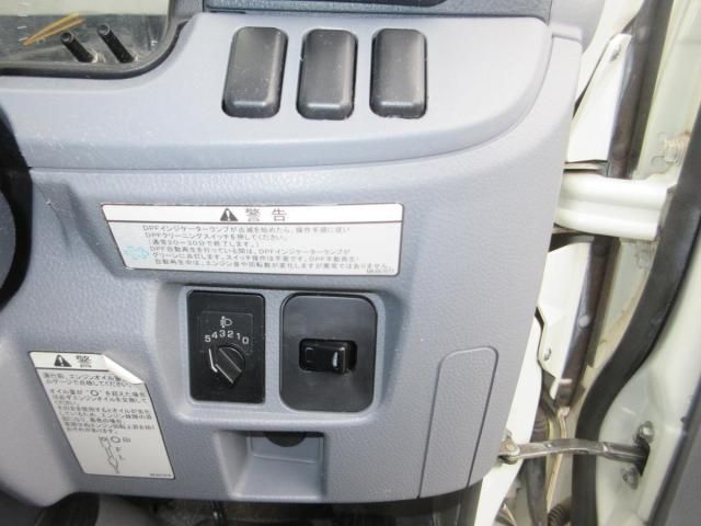 MITSUBISHI CANTER 2015 Image 31