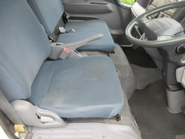 MITSUBISHI CANTER 2015 Image 31