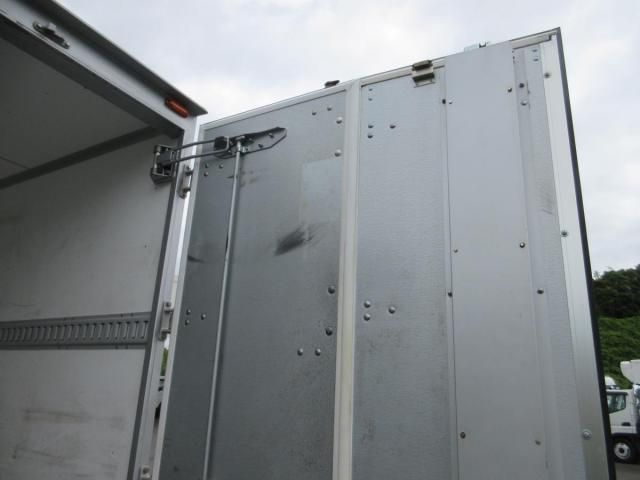 MITSUBISHI CANTER 2015 Image 31