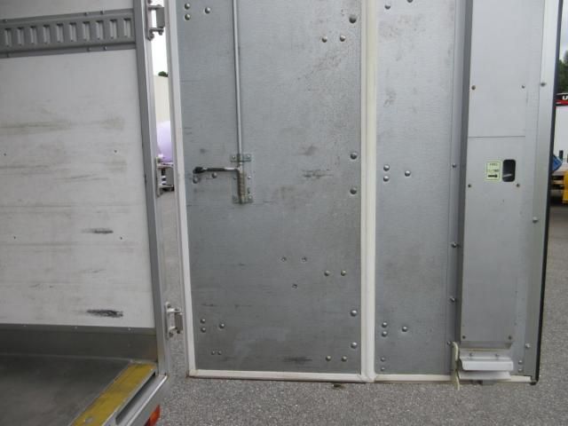 MITSUBISHI CANTER 2015 Image 31