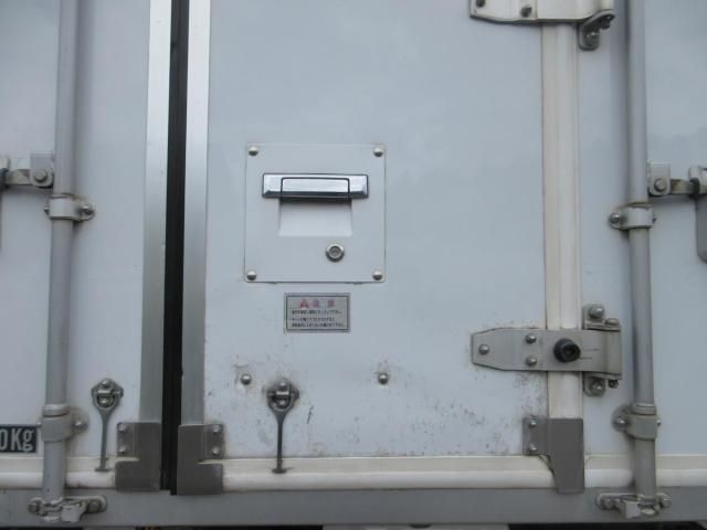 MITSUBISHI CANTER 2015 Image 31