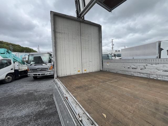 MITSUBISHI FUSOU FIGHTER 2016 Image 31