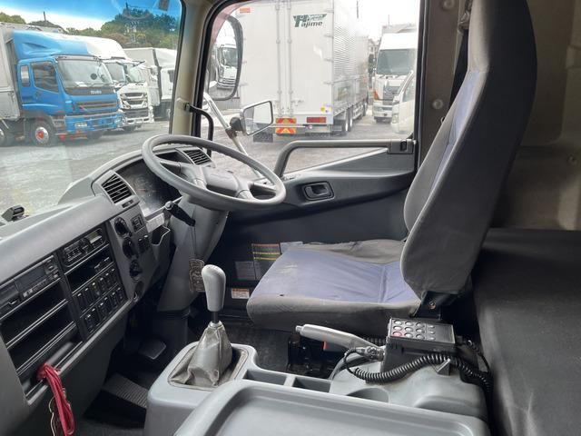 MITSUBISHI FUSOU FIGHTER 2016 Image 31