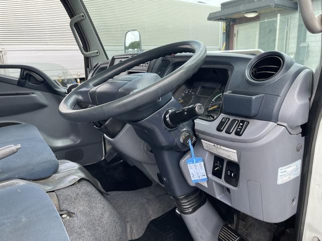 MITSUBISHI CANTER 2015 Image 31