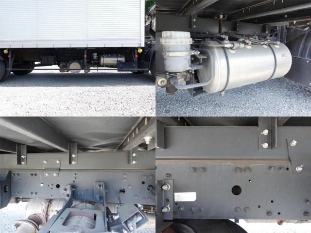 MITSUBISHI FUSOU FIGHTER 2017 Image 31