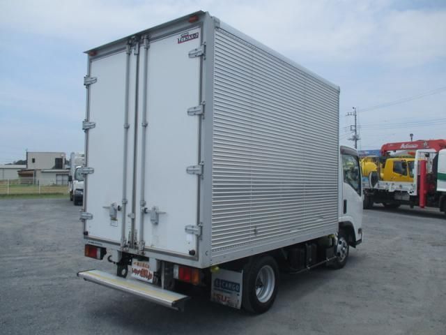 ISUZU ELF 2017 Image 31