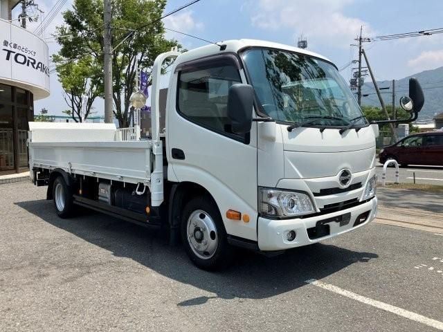 HINO DUTRO 2020 Image 31
