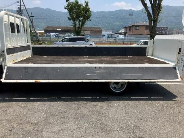 HINO DUTRO 2020 Image 31