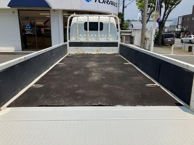 HINO DUTRO 2020 Image 31