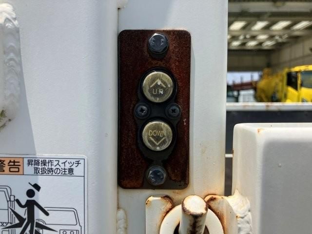 HINO DUTRO 2020 Image 31