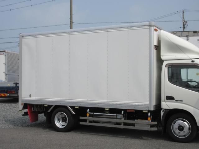 HINO DUTRO 2019 Image 31