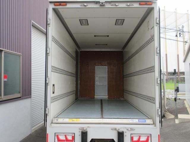 HINO DUTRO 2019 Image 31