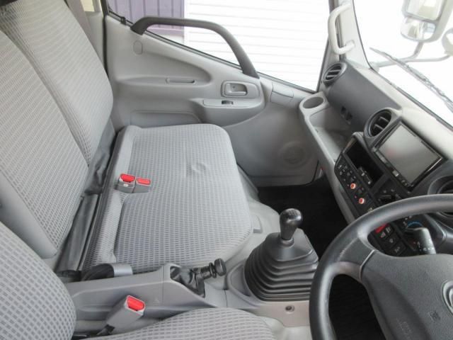 HINO DUTRO 2019 Image 31