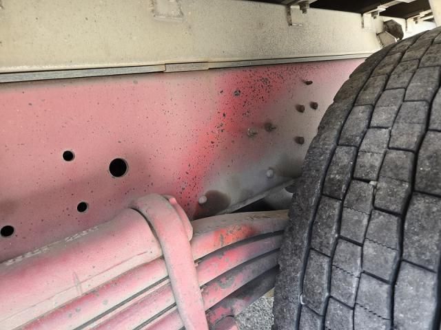 NISSAN DIESEL QUON 2013 Image 31