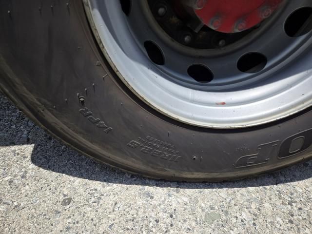 NISSAN DIESEL QUON 2013 Image 31