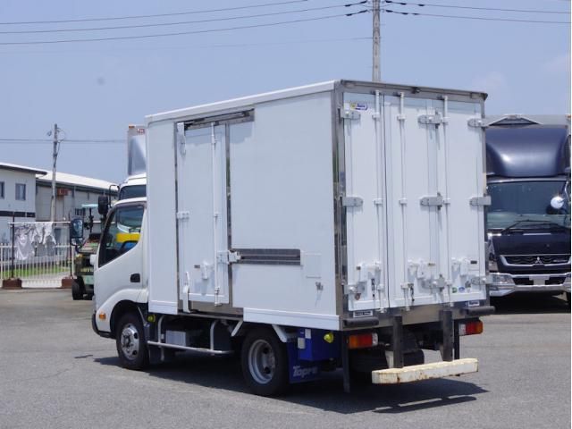 HINO DUTRO 2017 Image 31