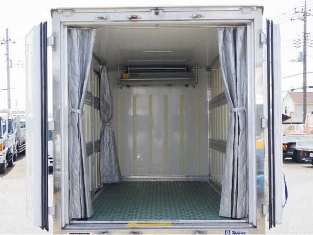 HINO DUTRO 2017 Image 31