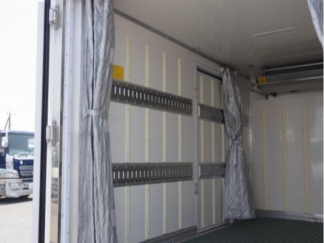 HINO DUTRO 2017 Image 31