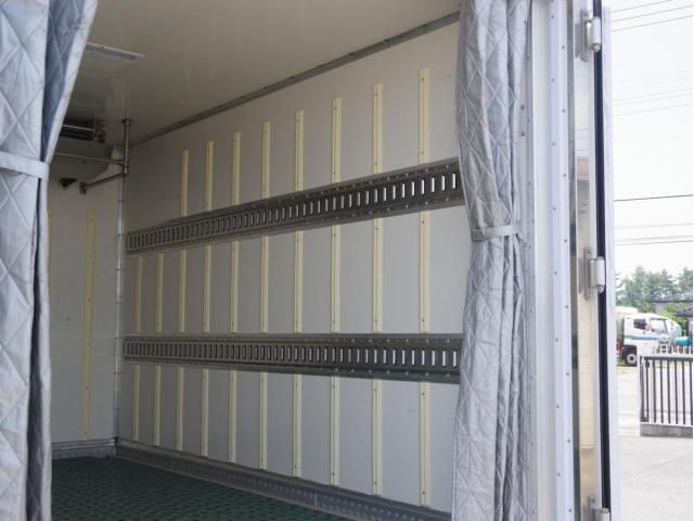 HINO DUTRO 2017 Image 31